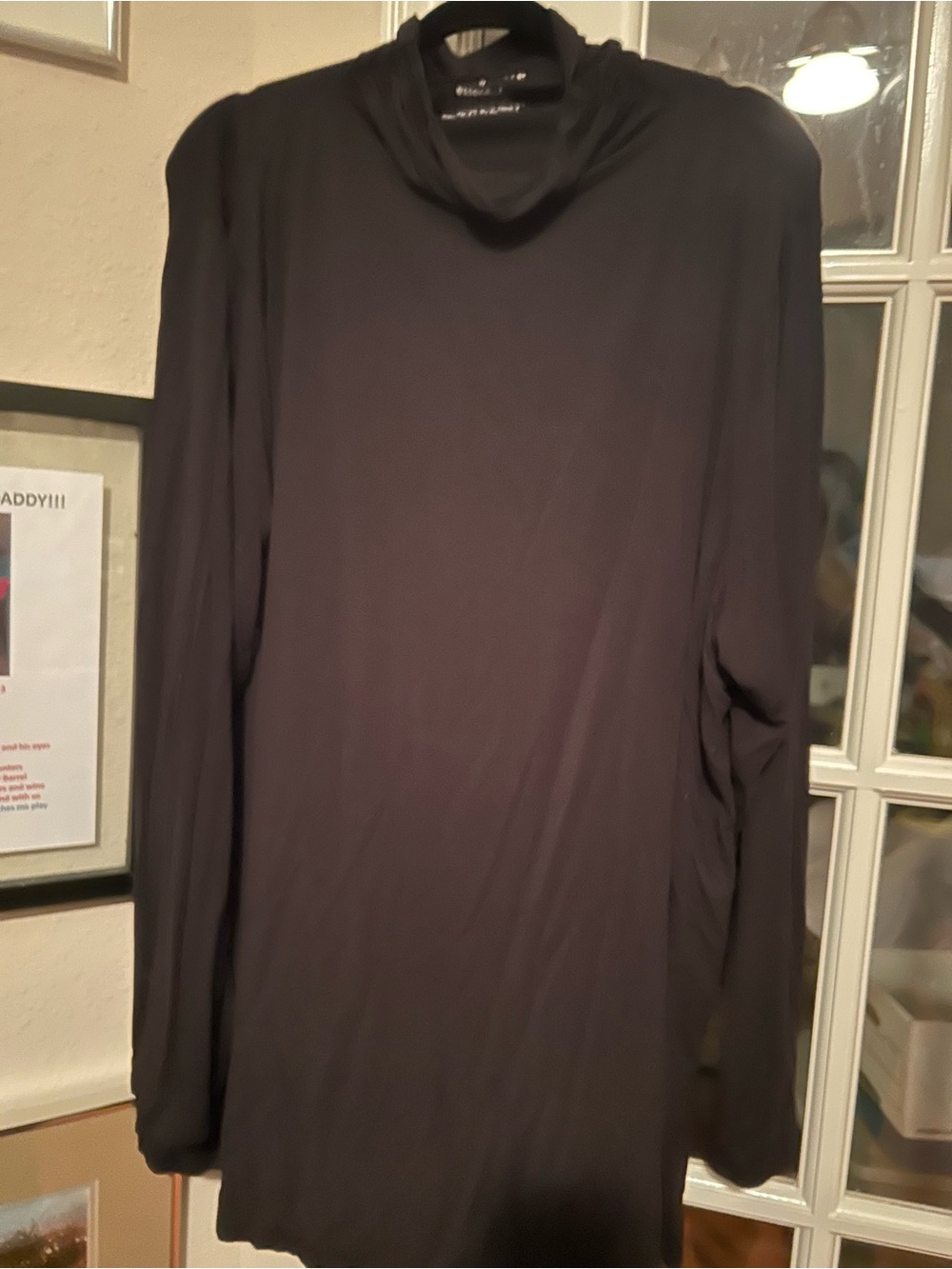 Women’s Black Long-Sleeve tunic